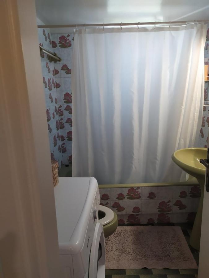 Maria'S Cozy Apartment In Palaio Faliro Афины Экстерьер фото